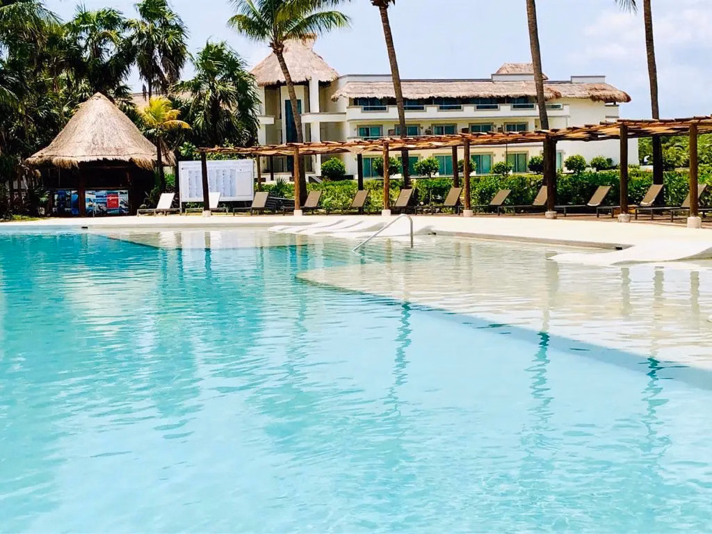 BlueBay Grand Esmeralda