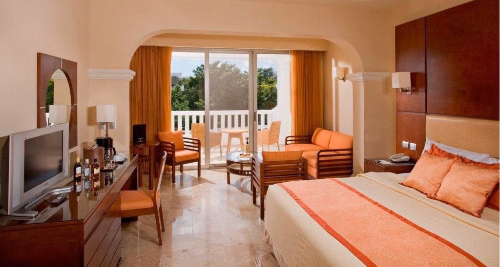 Grand Riviera Princess