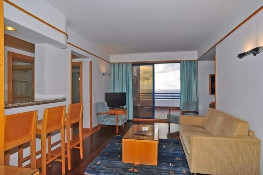 Next Hotel