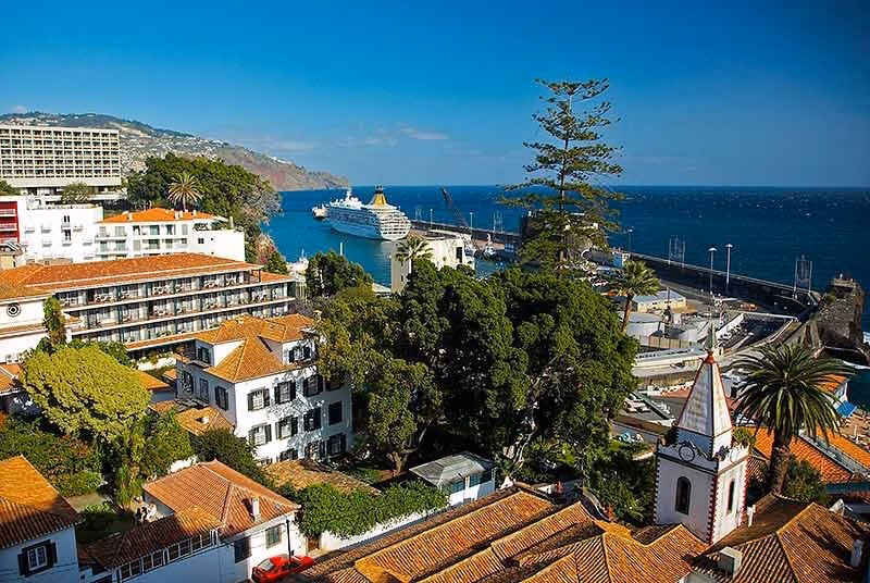 Next Hotel