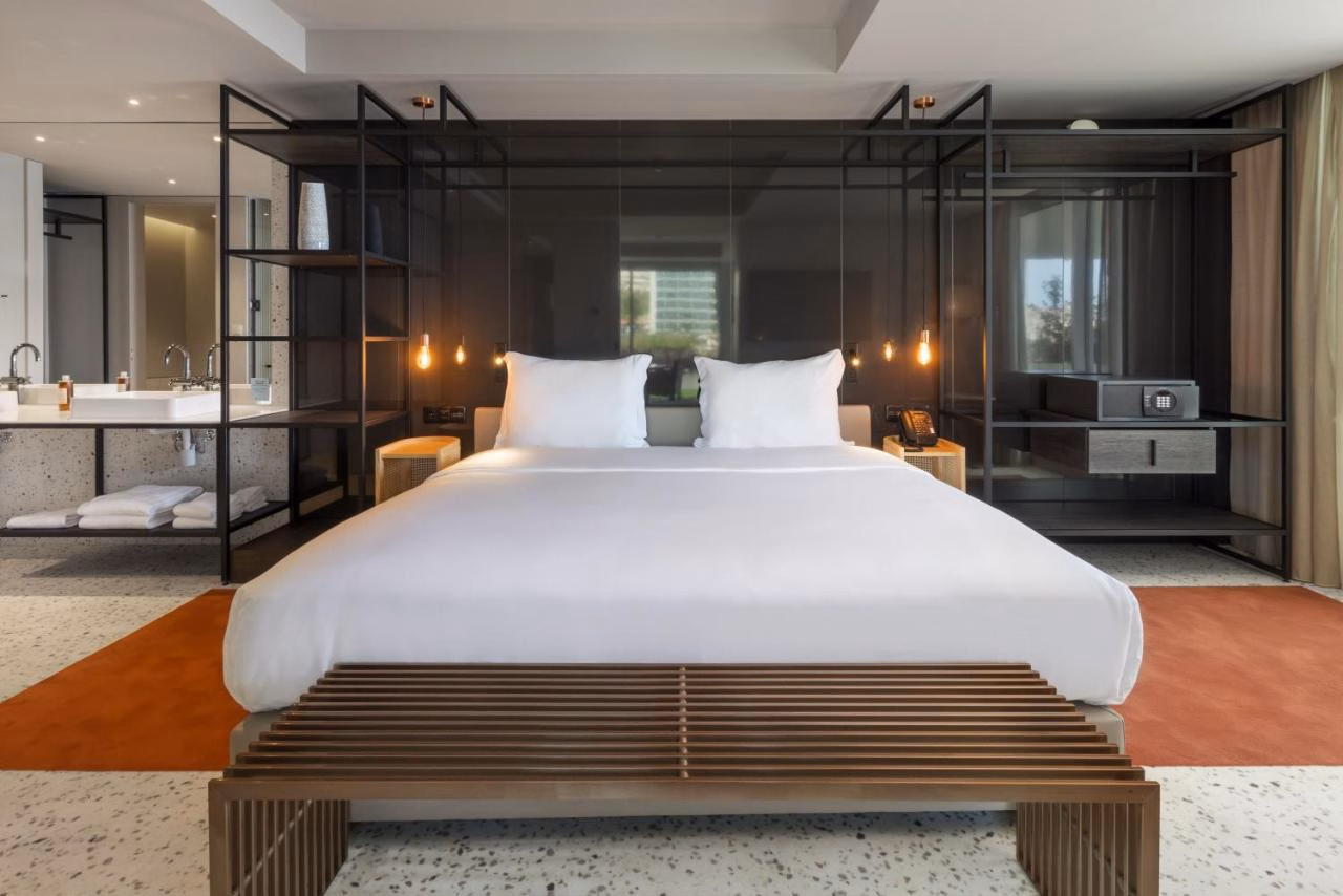 Next Hotel