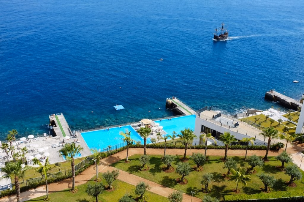 Vidamar Resort Madeira - Dining Around, Free Dinner