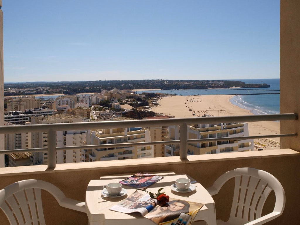 Apartamentos Jardins da Rocha