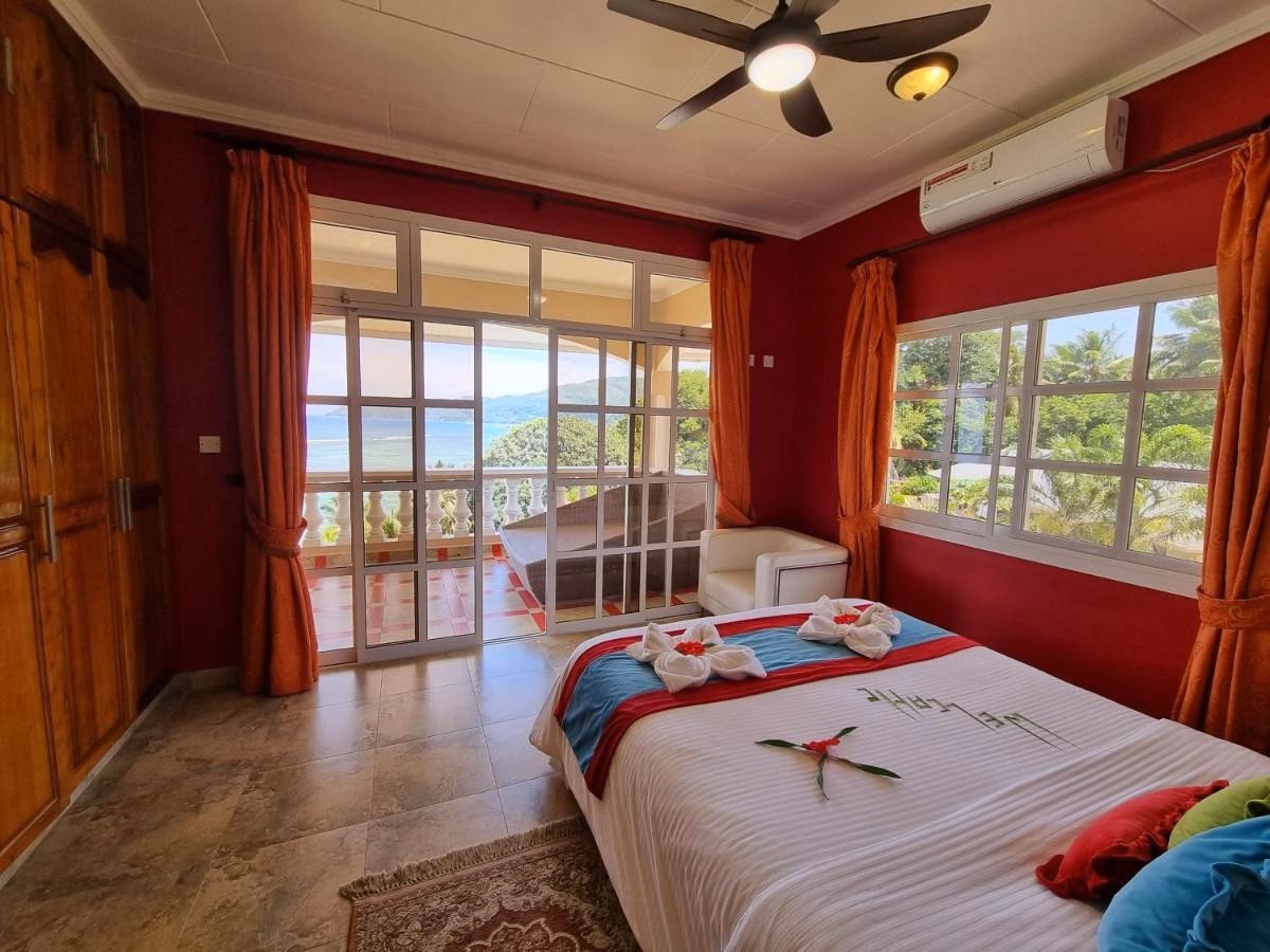 Au Fond De Mer View Apartments