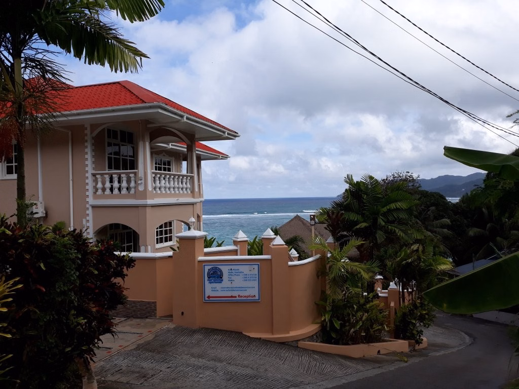 Au Fond De Mer View Apartments