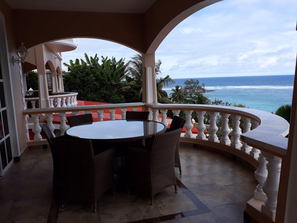 Au Fond De Mer View Apartments