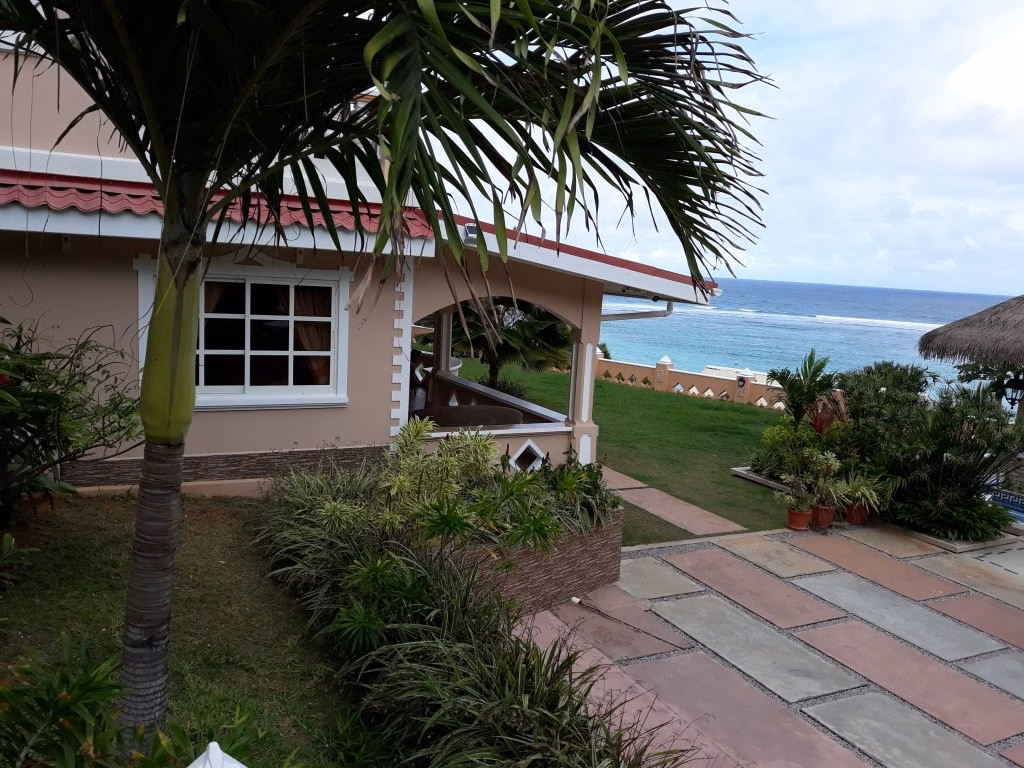 Au Fond De Mer View Apartments