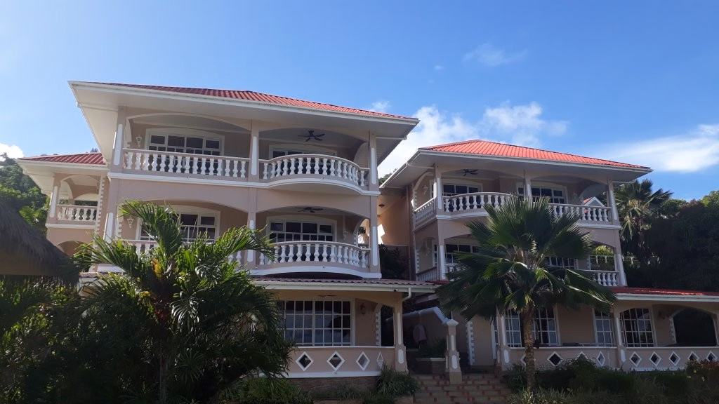 Au Fond De Mer View Apartments