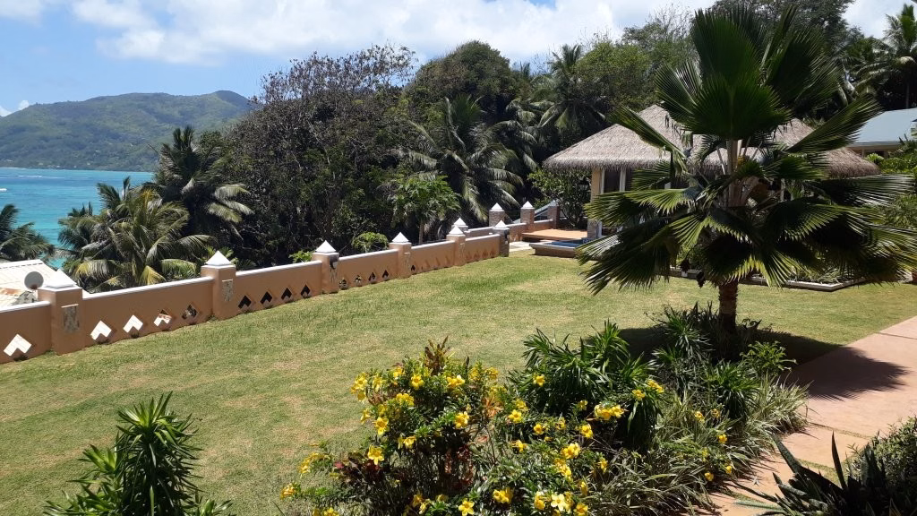 Au Fond De Mer View Apartments