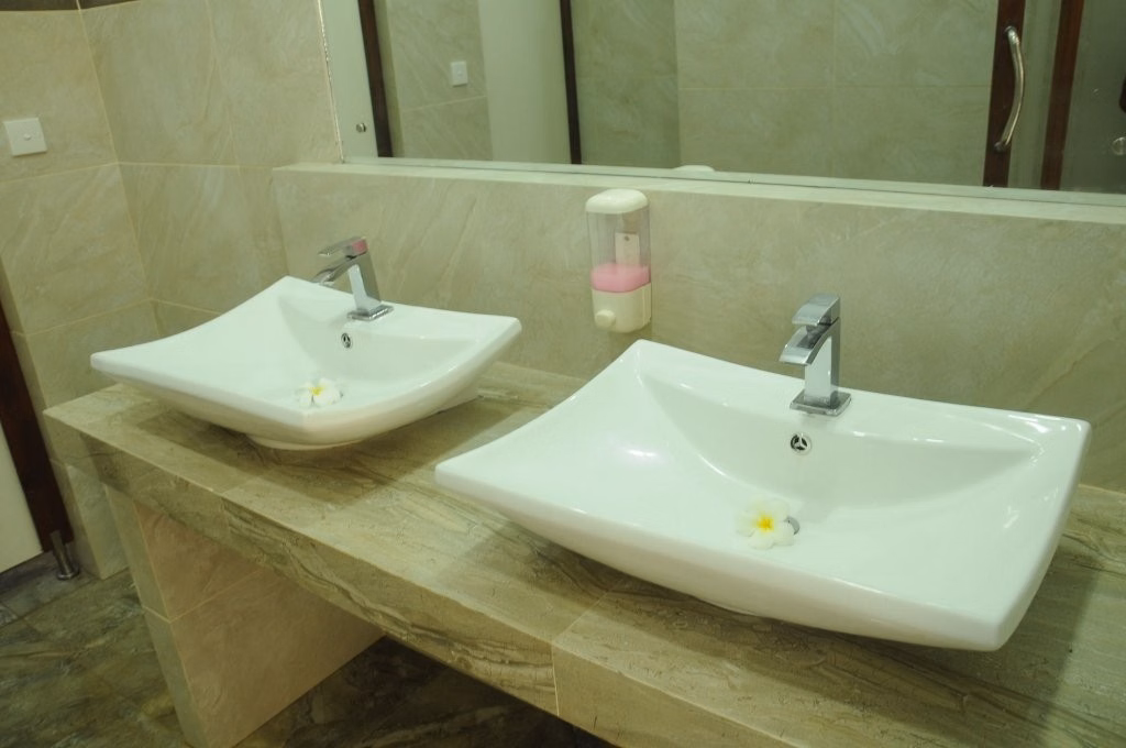 Serendib Beach Hotel