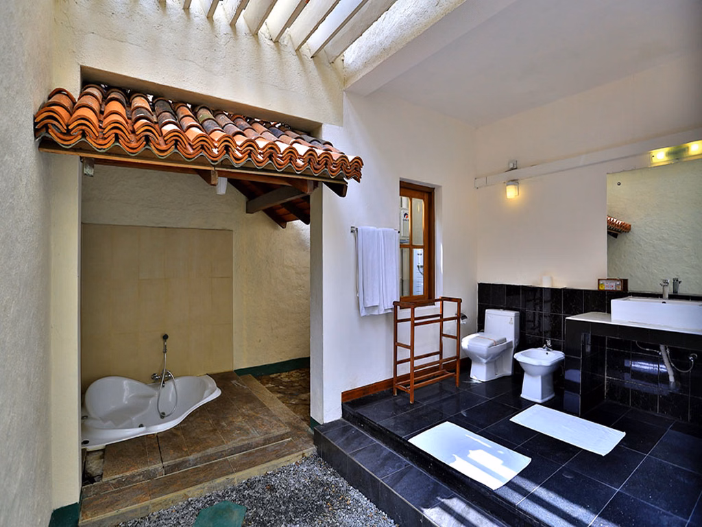 Hibiscus Beach Hotel And Villas
