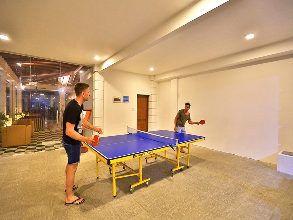 Hibiscus Beach Hotel And Villas