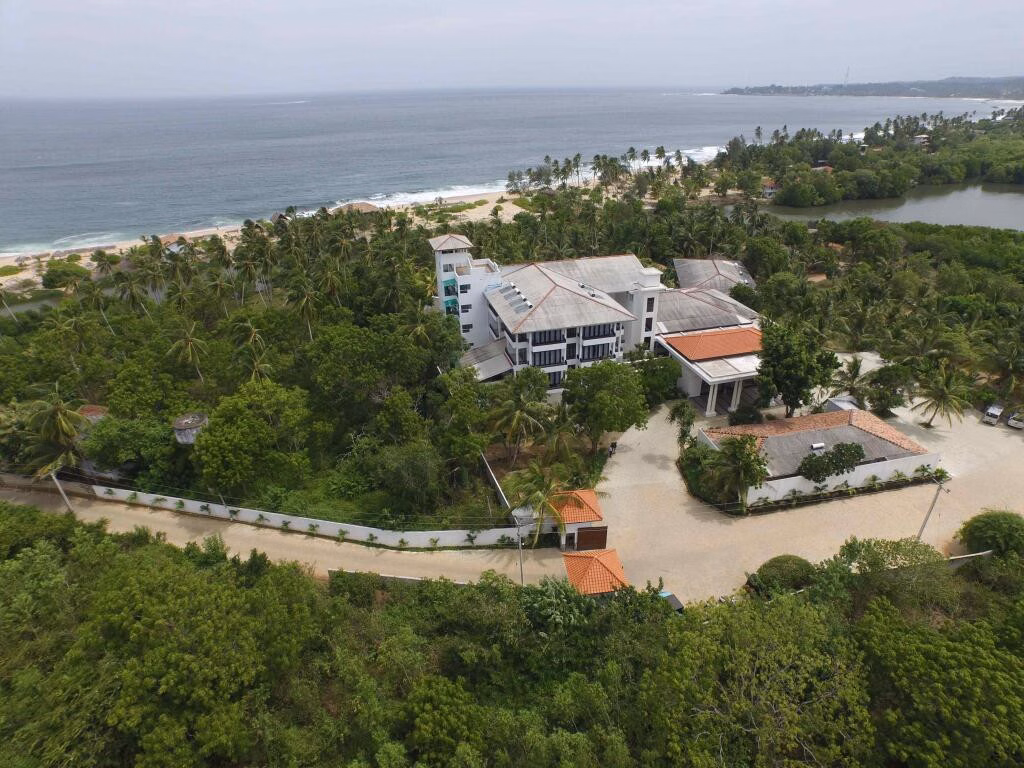 Lagoon Paradise Beach Resort