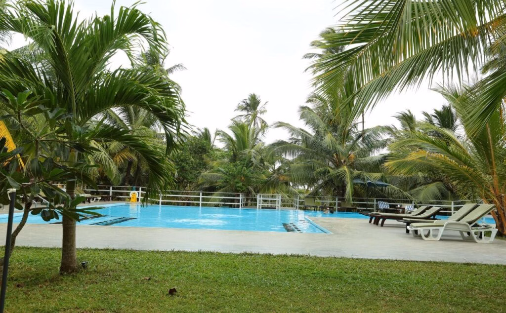 Lagoon Paradise Beach Resort