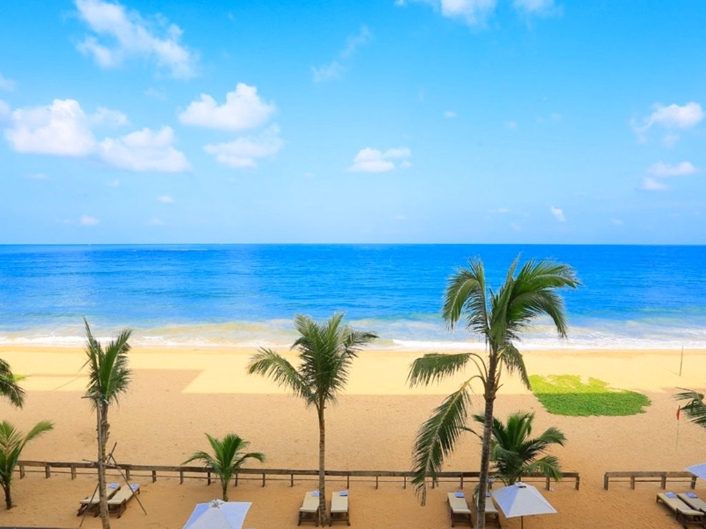 Pandanus Beach Resort & Spa