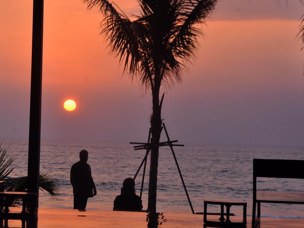 Pandanus Beach Resort & Spa