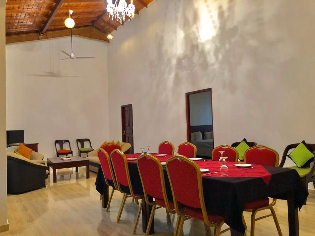 Sundowners Guesthouse