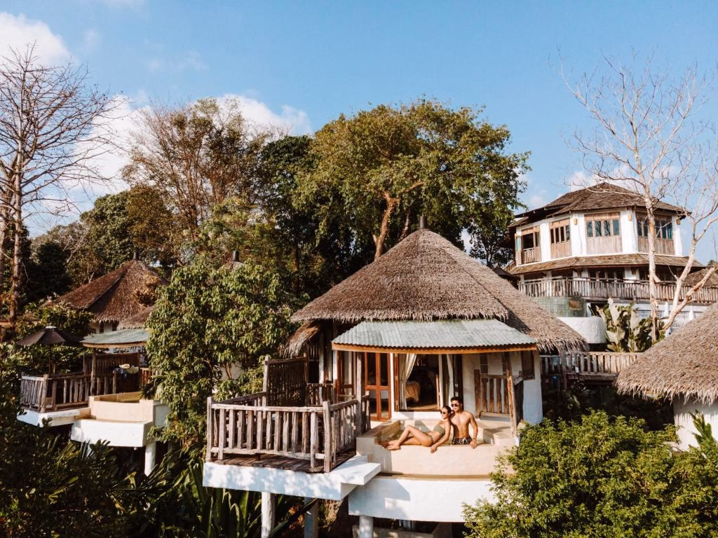 Aana Resort & Spa