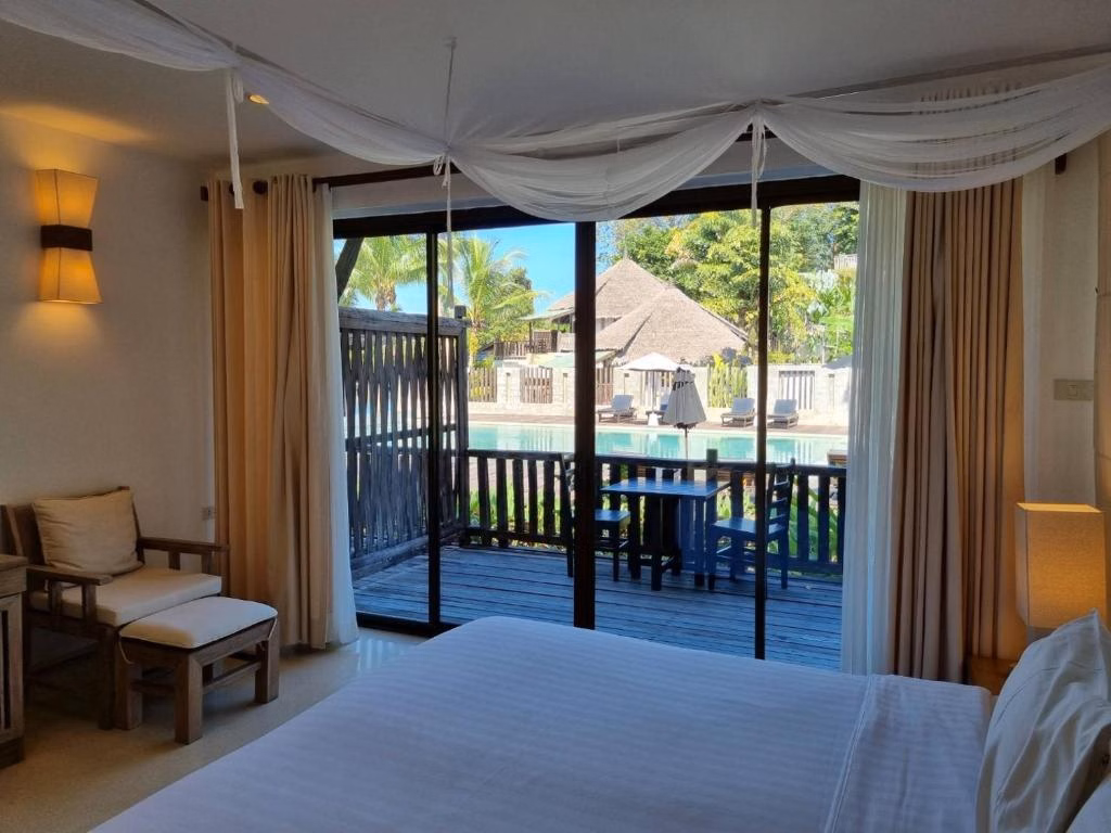 Aana Resort & Spa