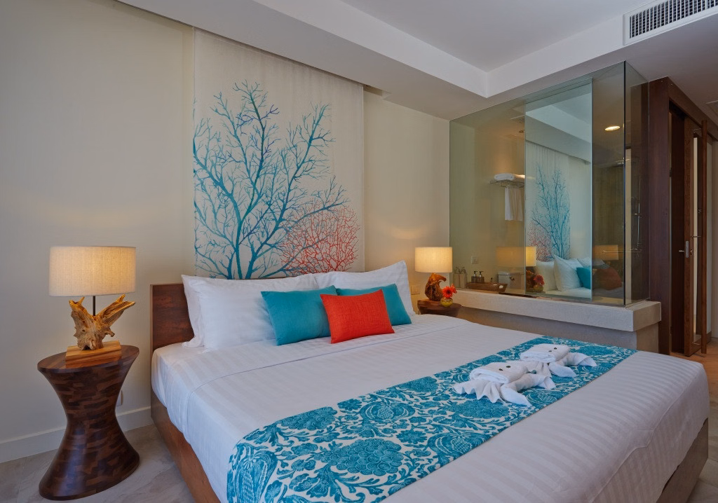 Bandara Beach Resort, Phuket