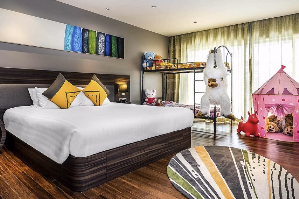 Holiday Inn Resort Phuket Karon Beach by IHG