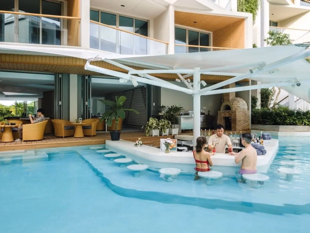 Hotel Wyndham Grand Nai Harn Beach Phuket