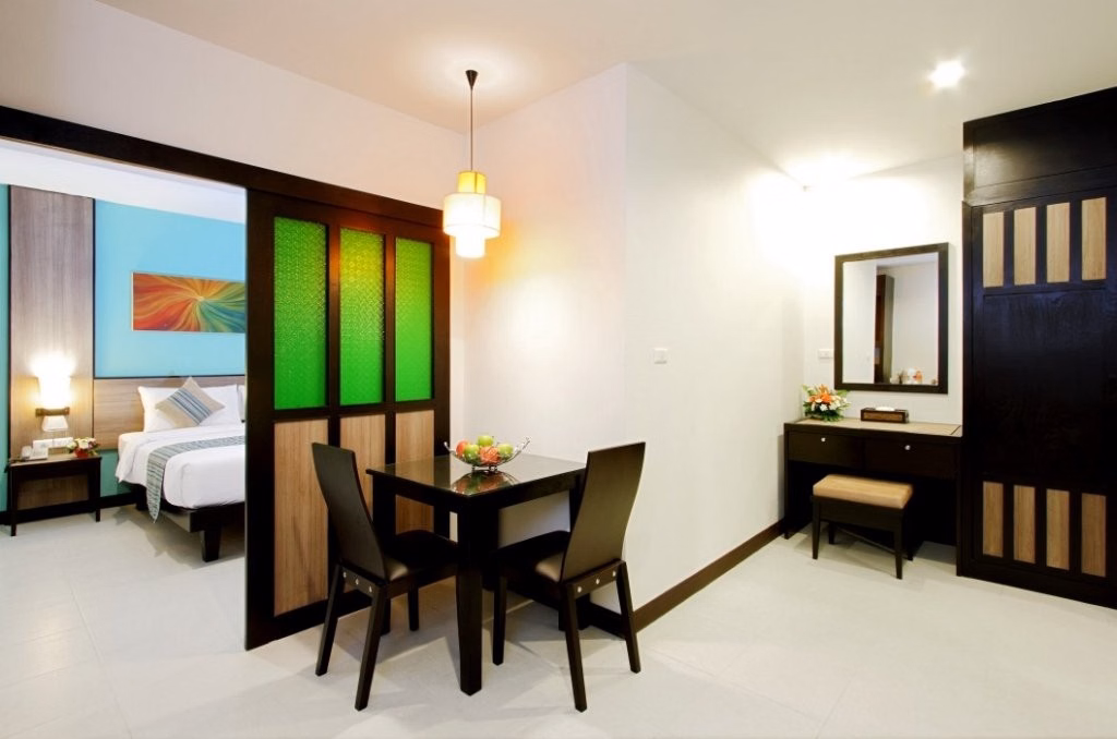 Kata Sea Breeze Resort