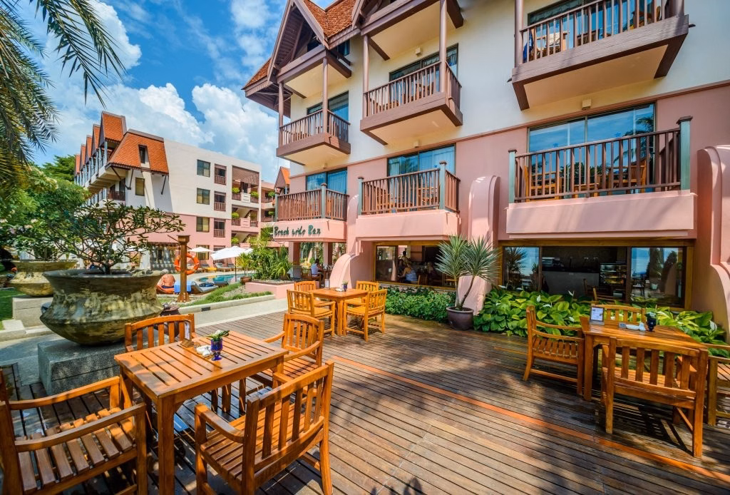 Seaview Patong Hotel