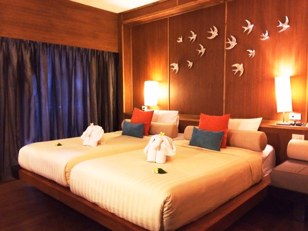 Seaview Patong Hotel