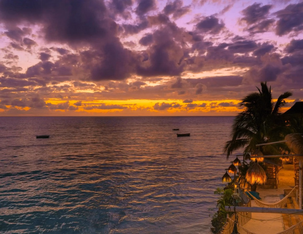 Coral Rocks Hotel & Restaurant