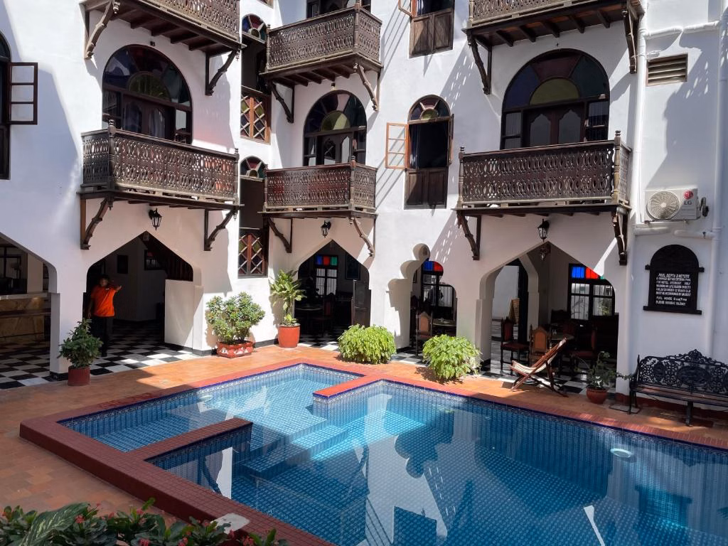 Dhow Palace Hotel