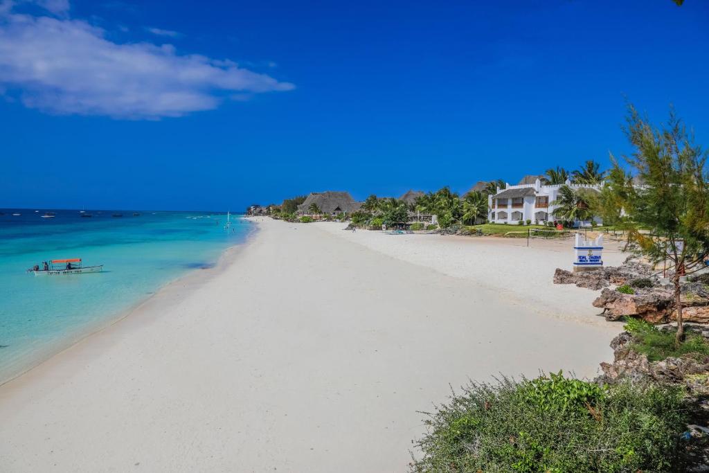 Royal Zanzibar Beach Resort nuo 3513 € - Kelionė į Zanzibarą