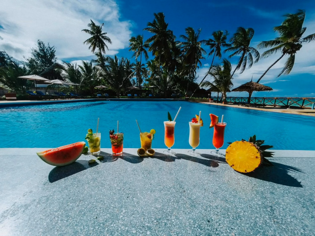Sunny Palms Beach Bungalows