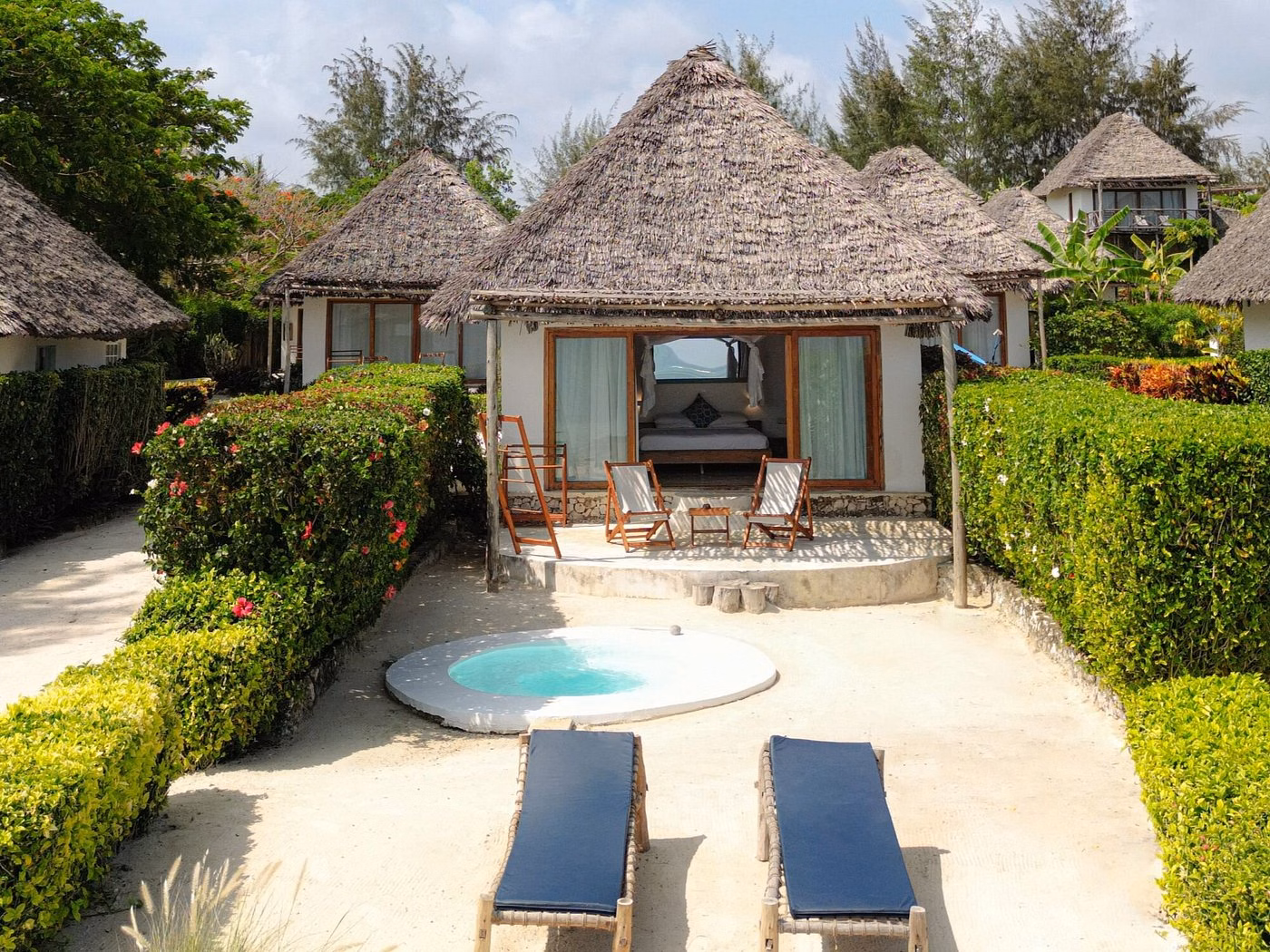 Zanbluu Beach Hotel