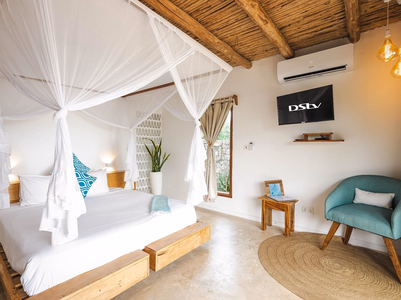 Zanbluu Beach Hotel
