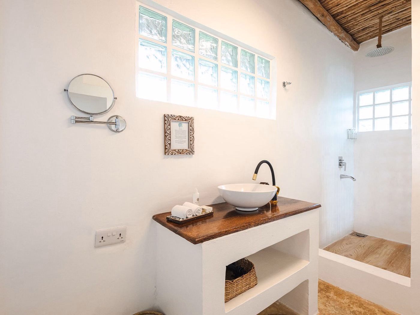 Zanbluu Beach Hotel