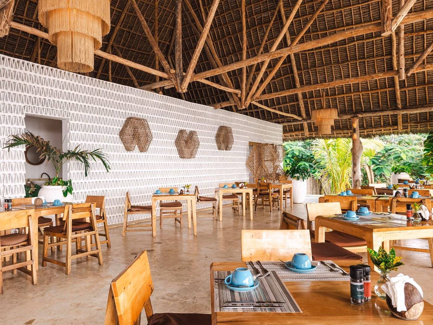 Zanbluu Beach Hotel