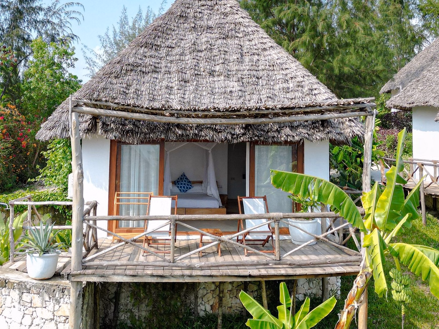 Zanbluu Beach Hotel