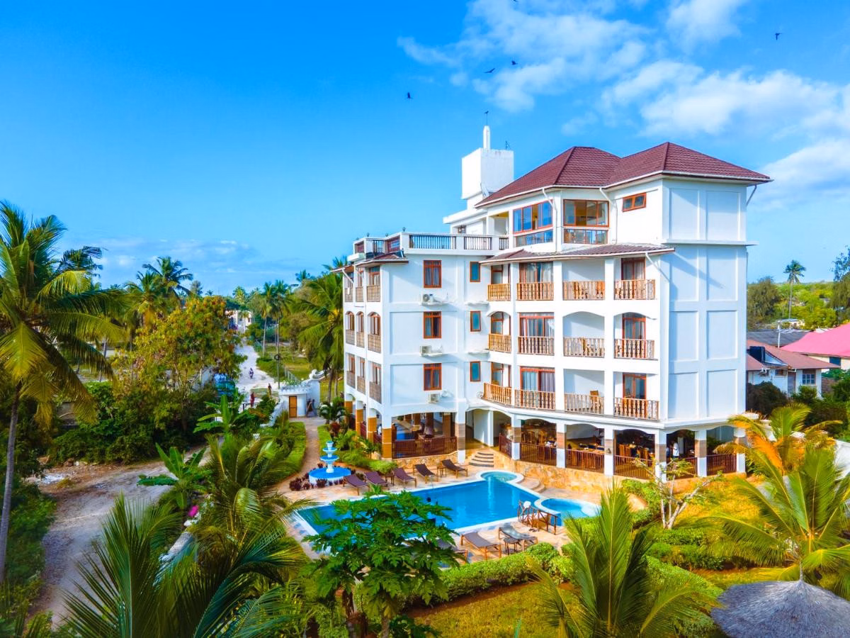 Zanoceanique Hotel