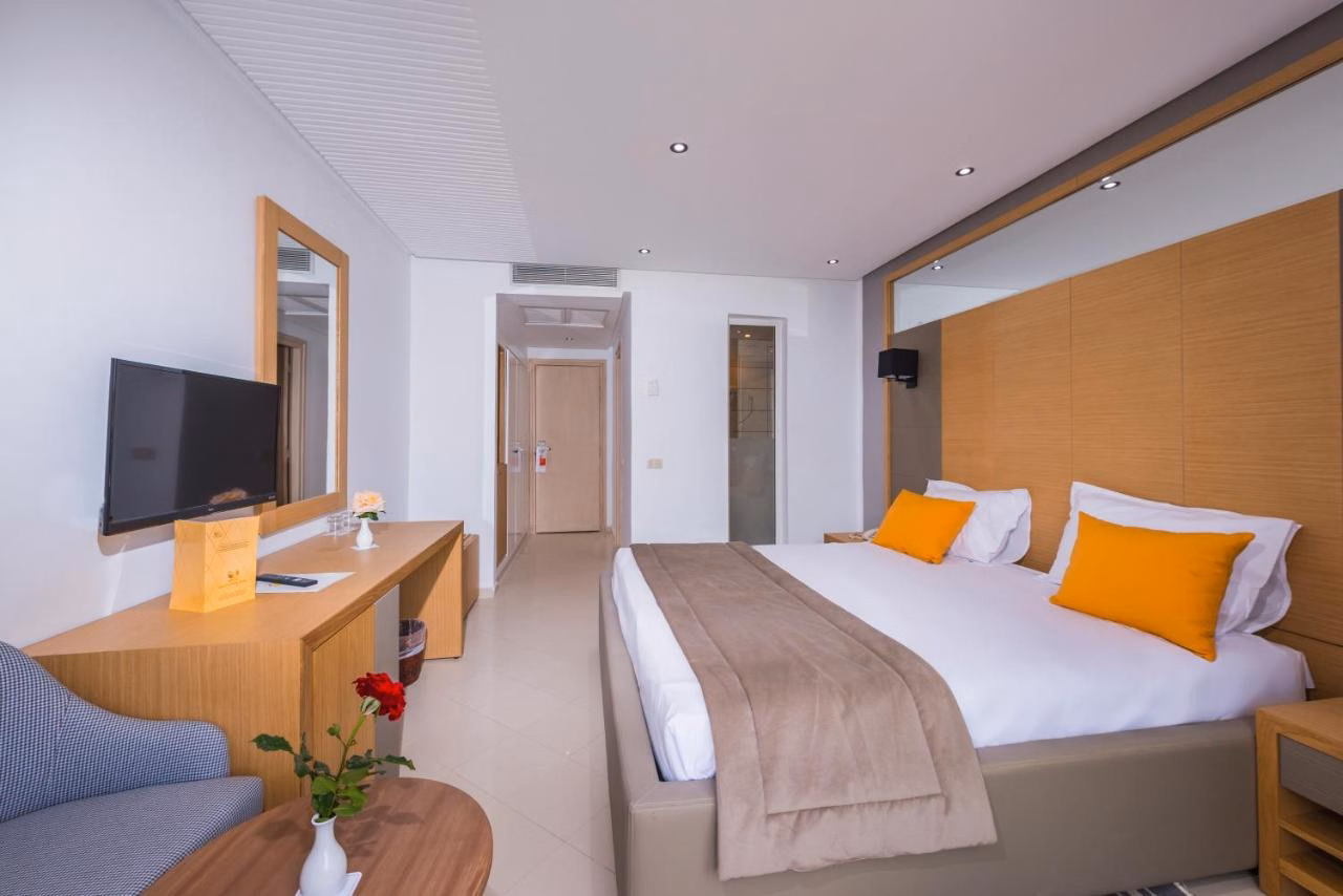 Abou Sofiane  Families and Couples Hotel