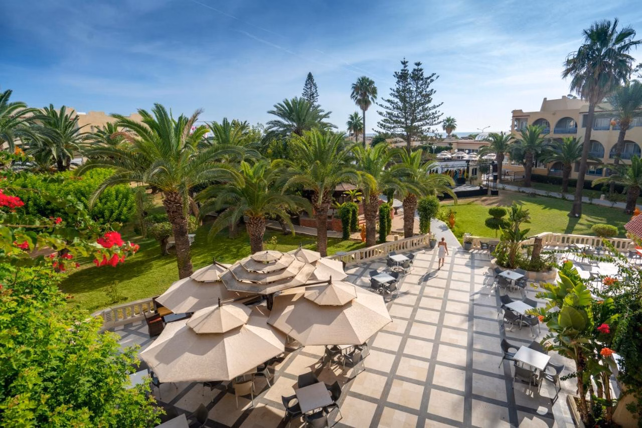 Abou Sofiane  Families and Couples Hotel