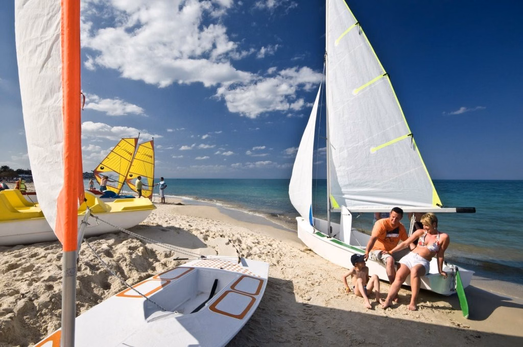 Abou Sofiane  Families and Couples Hotel