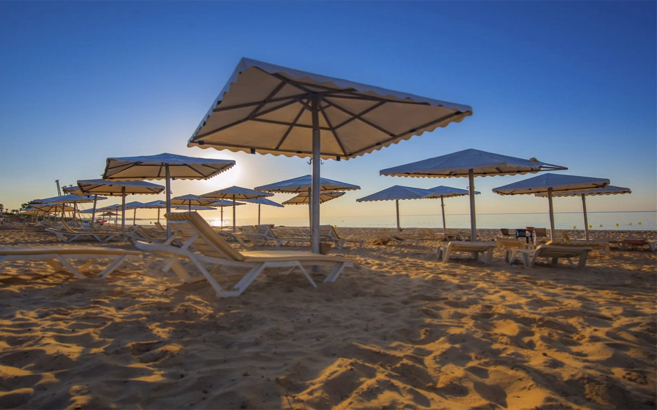 Delfino Beach Resort & Spa