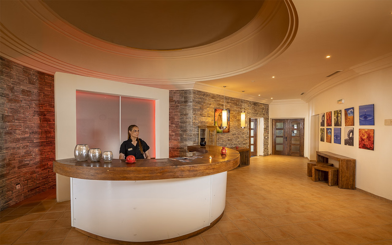 Delfino Beach Resort & Spa