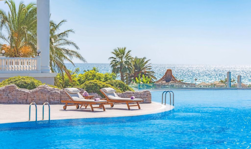 Starlight Resort Hotel