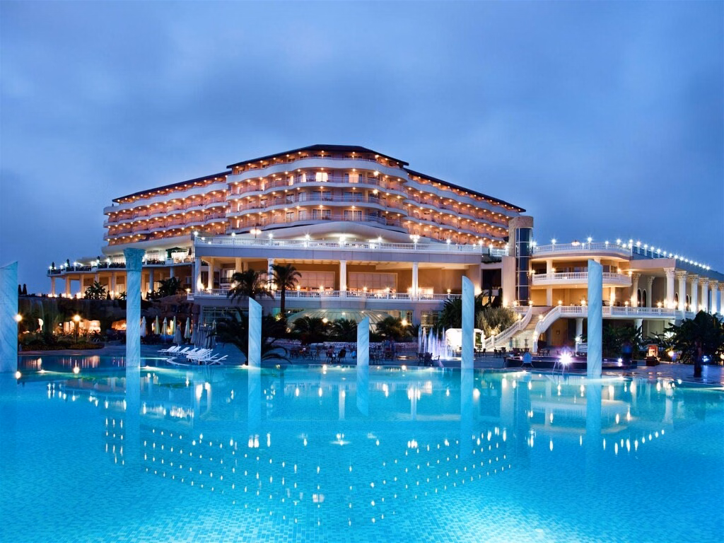 Starlight Resort Hotel