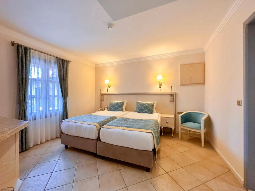 Starlight Resort Hotel