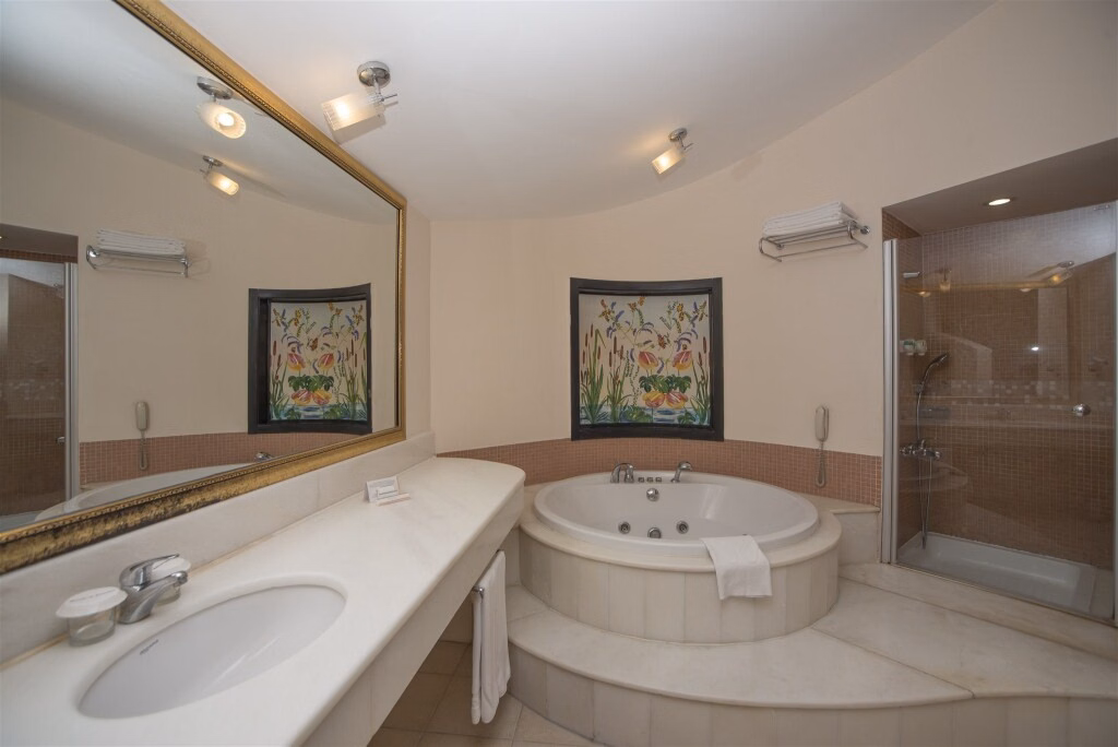 Starlight Resort Hotel