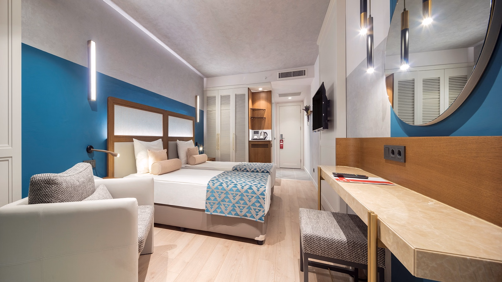 Trendy Side Beach (Adults Only, 16+)