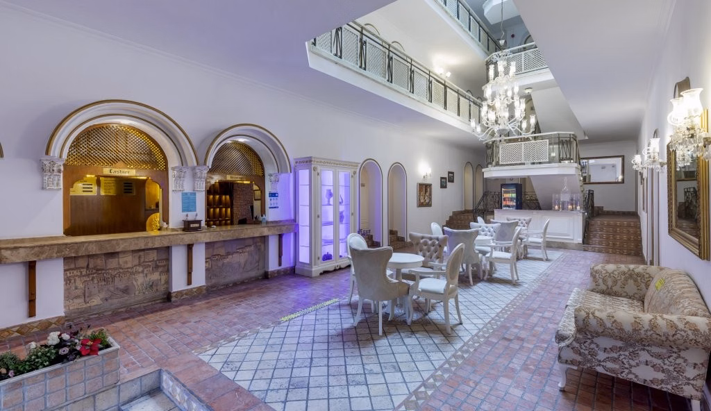 Adalya Port Hotel